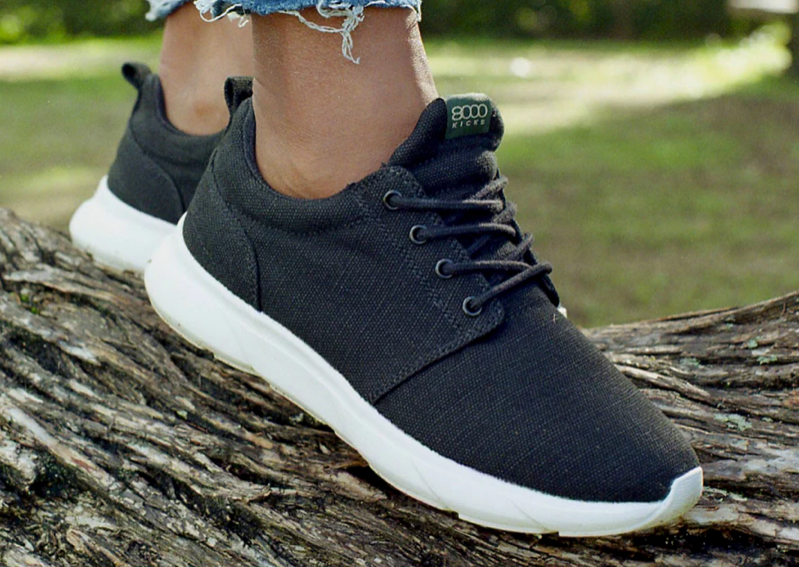 Explorer V2 Black and White (Unisex) - mamamary